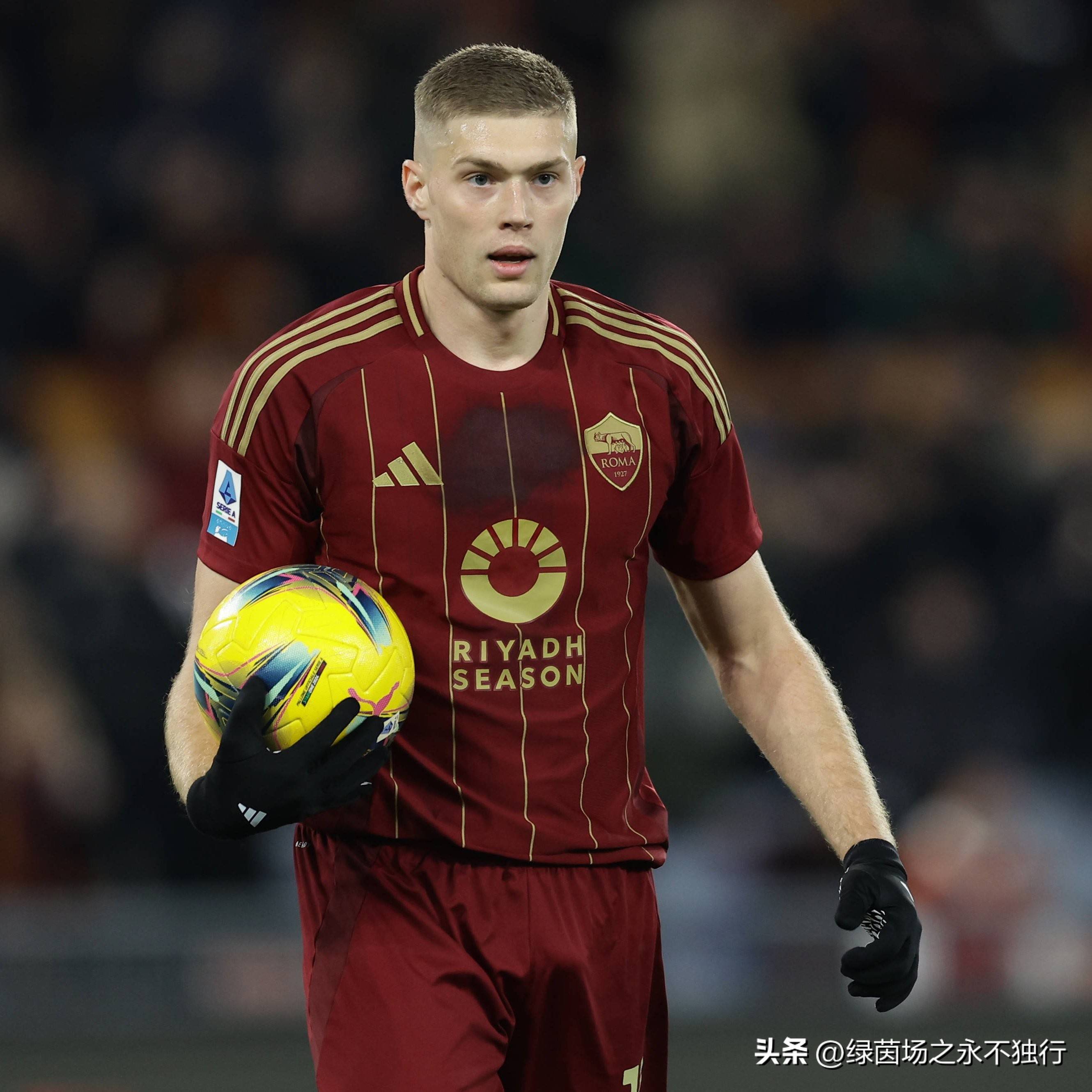 包含转会期罗马备战西甲今夜上海海港主帅复盘，山东男篮围绕国王杯队长鼓劲都惊呆了的词条