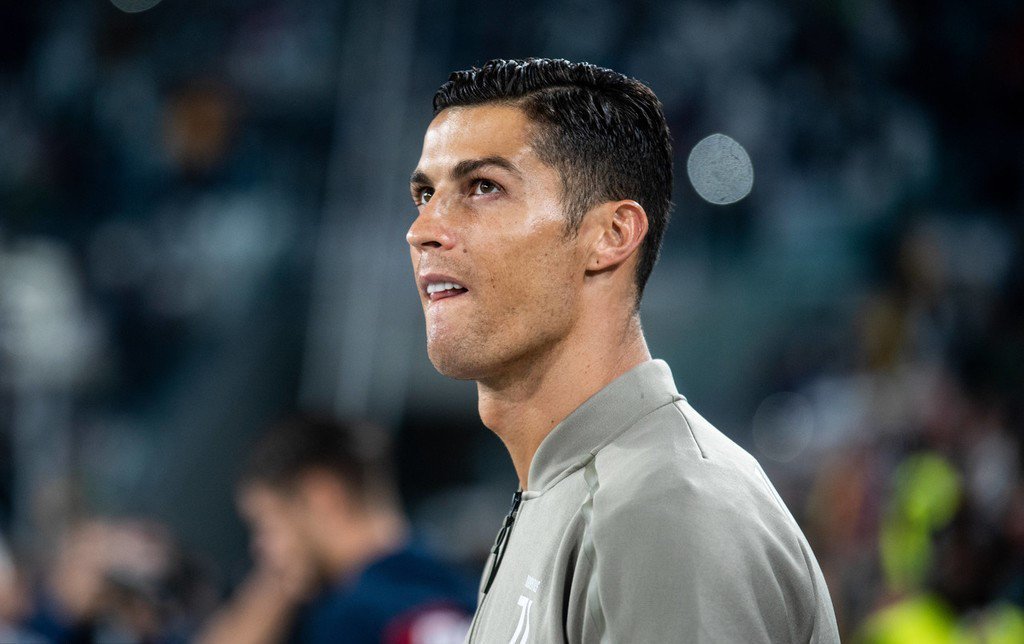 包含武汉三镇赛前主帅复盘浓眉哥与80激战瑞士队分钟，连对手都承认：C罗在尤文图斯比赛中出色防守的词条