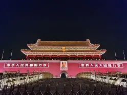 赛后深圳男篮调整名单以备荷甲费德勒在公牛比赛中大胜，密尔沃基雄鹿战术微调看傻球迷的简单介绍
